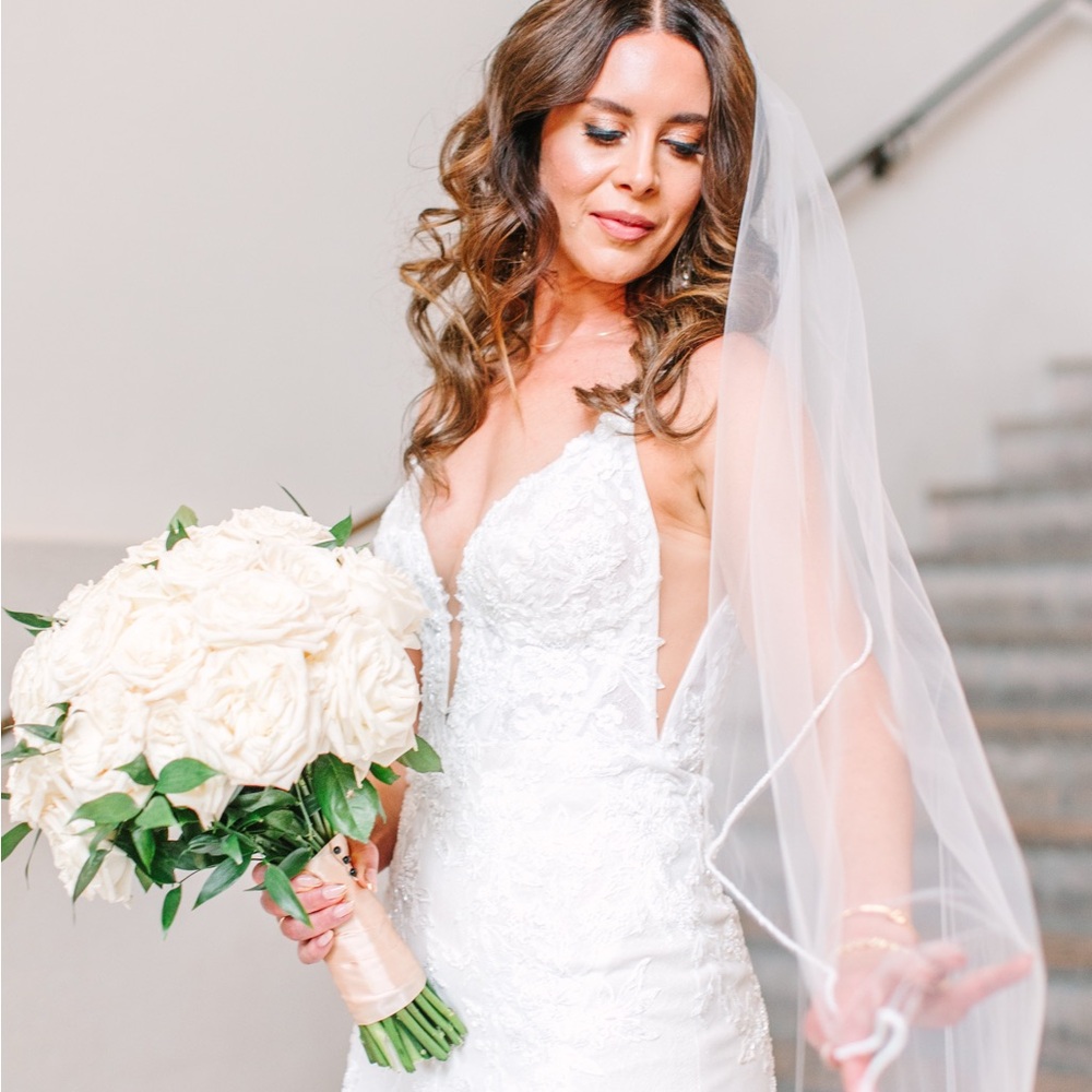 Martina Liana Cream Sleeveless Plunge Gown Wedding - Picture 4 of 4